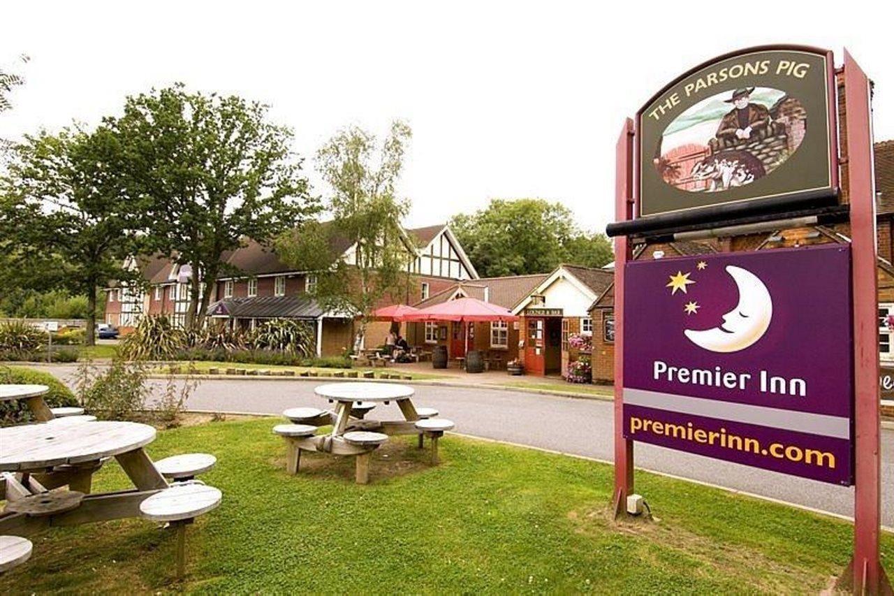 Premier Inn London Gatwick Airport East Crawley  Extérieur photo