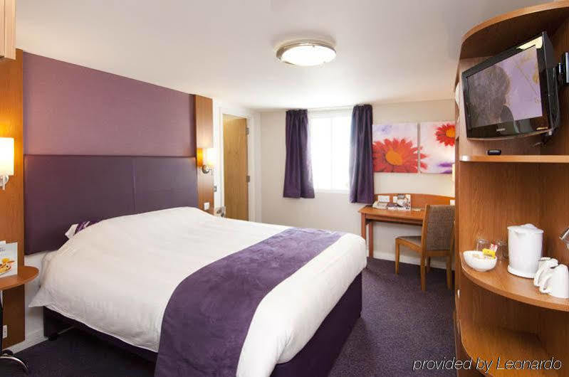 Premier Inn London Gatwick Airport East Crawley  Extérieur photo